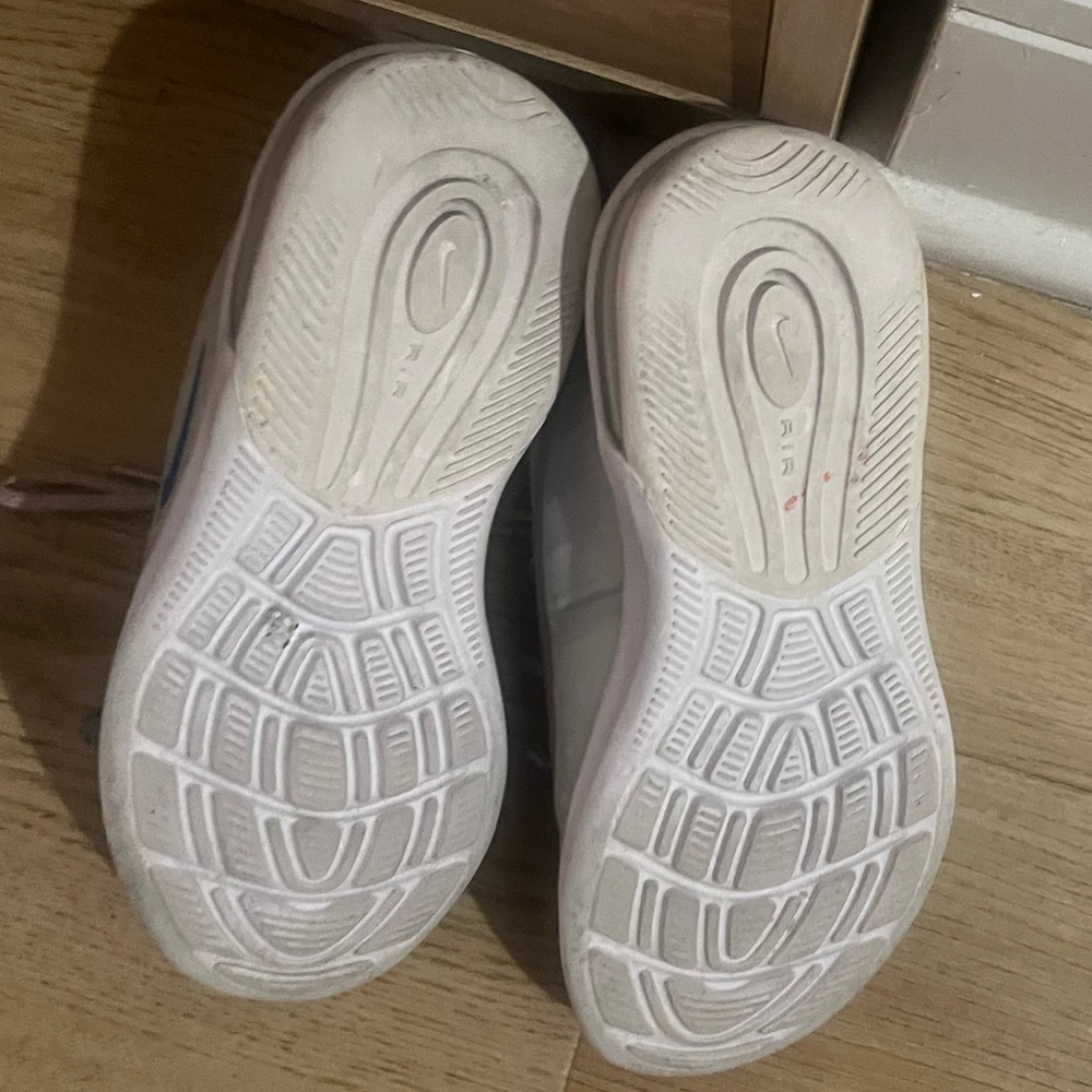 Nike Toddler Girls Sneakers size 12 - Picture 4 of 4